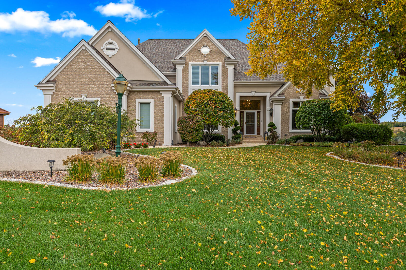 Property Photo: 1800 E Juniper Way WI 53029