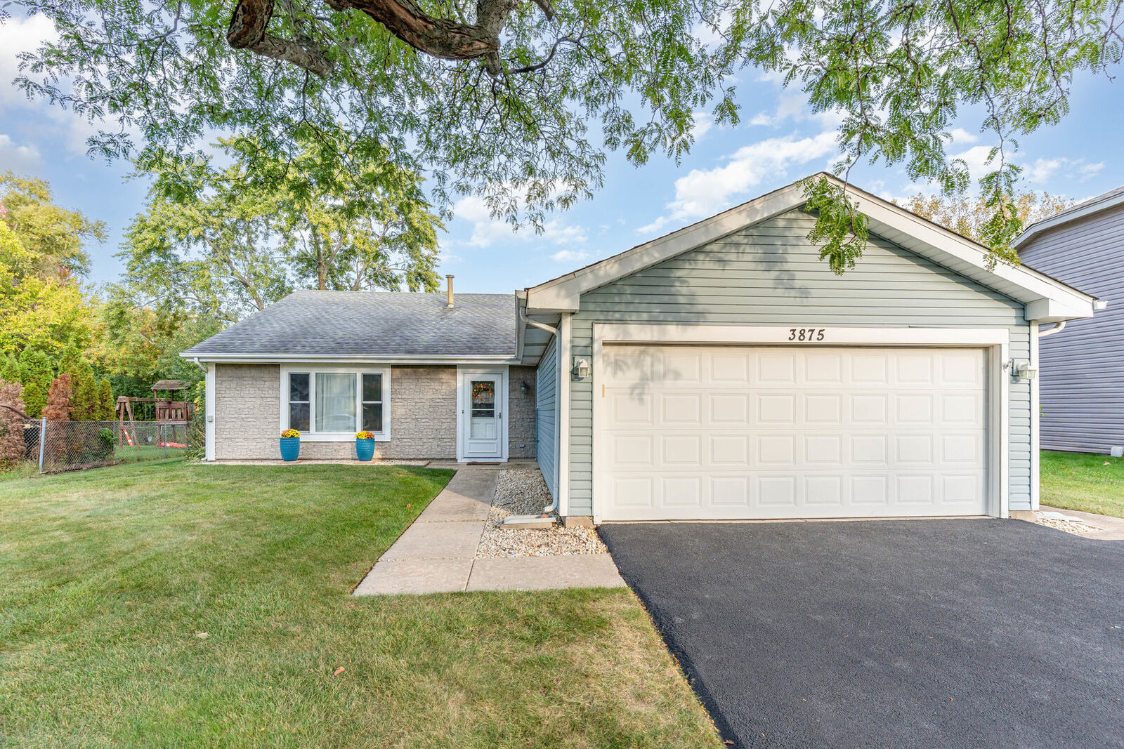 Property Photo:  3875 Windjammer Lane  IL 60133