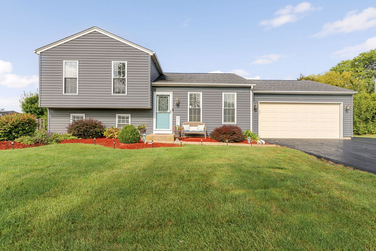 Property Photo:  751 Cypress Lane  IL 60188 