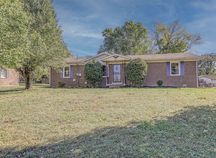Property Photo:  106 Oak Park Dr  TN 38401 