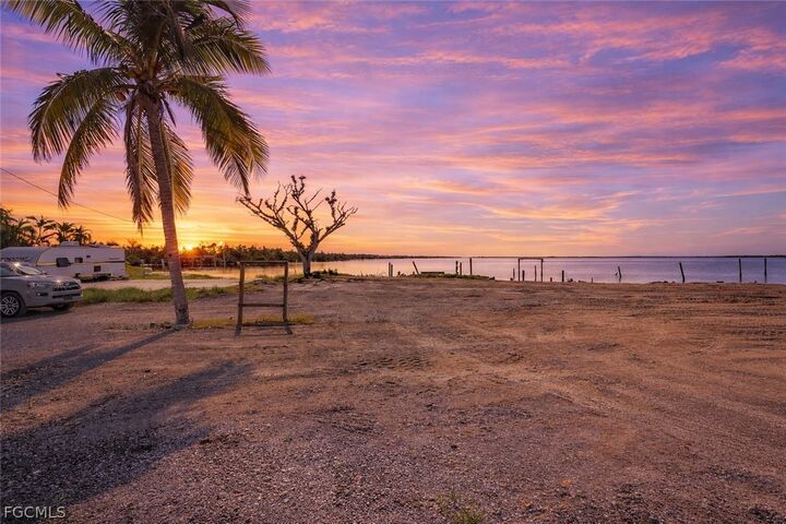 Property Photo:  4225-4227 Pine Island Road NW  FL 33993 