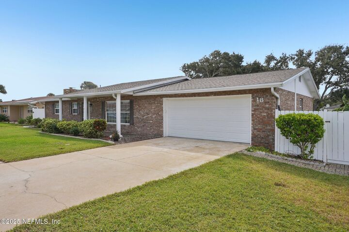 Property Photo: 18 Buckingham Drive FL 32176
