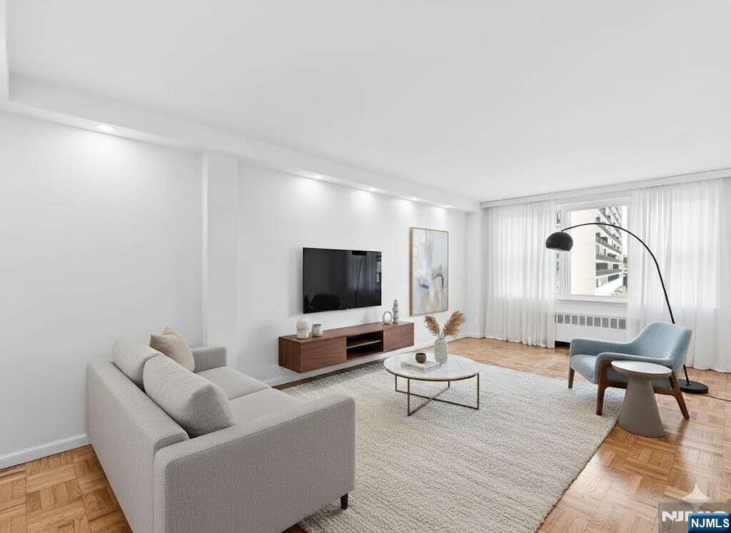 Property Photo:  1450 Palisade Avenue 4L  NJ 07024 