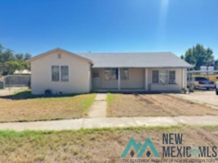 Property Photo:  812 N Edward Street  NM 88220
