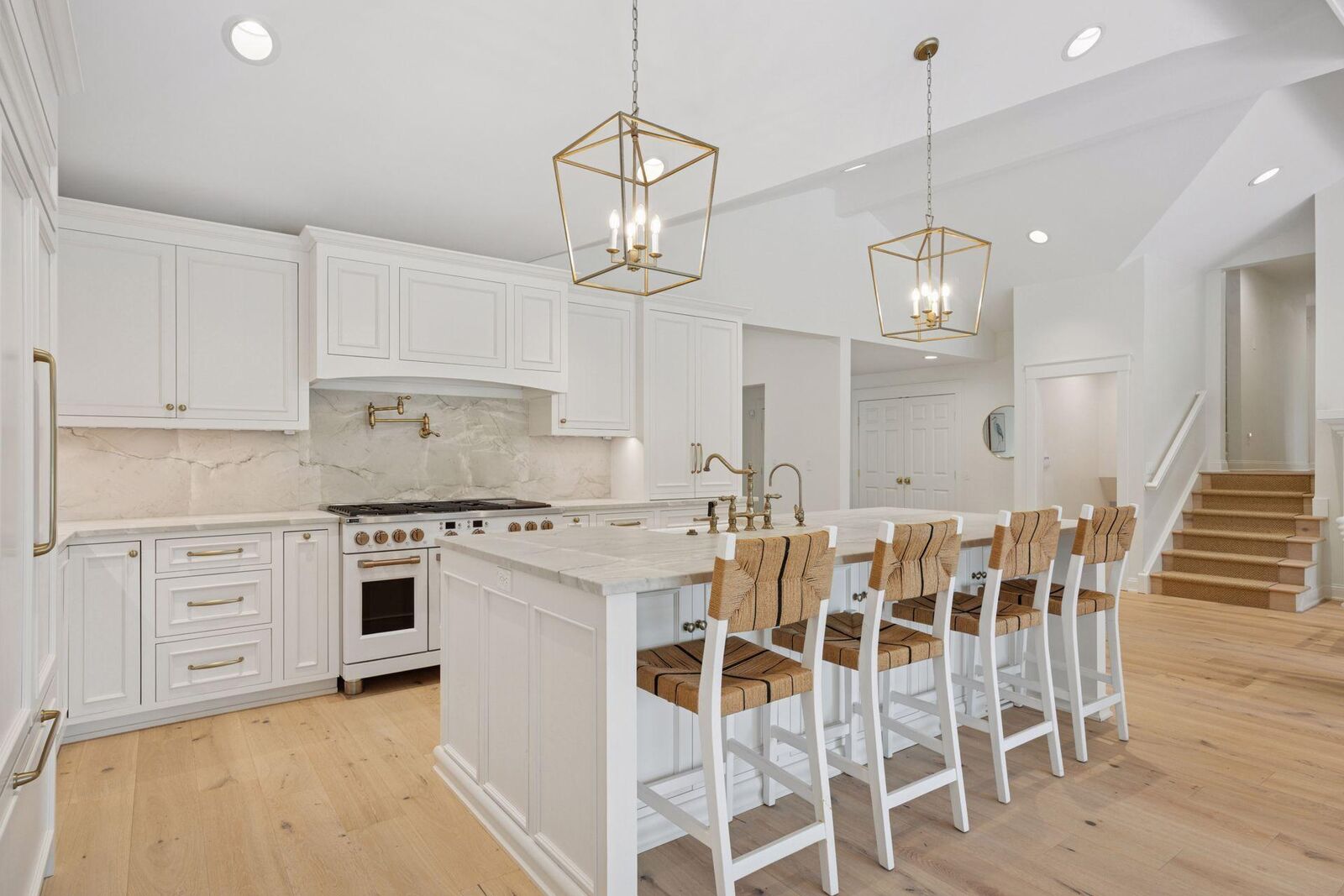 Property Photo:  145 Smith Avenue  MN 55391 