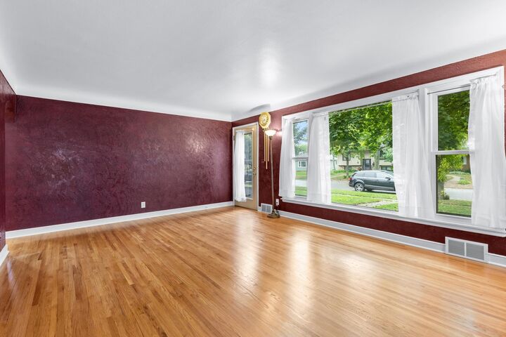 Property Photo: 7232 Harriet Avenue MN 55423