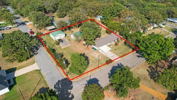 Property Photo:  2705 W Washington Street  TX 75020