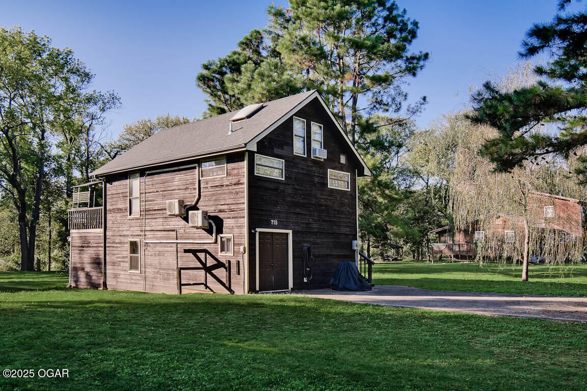 Property Photo:  715 Easy Street  MO 64854 