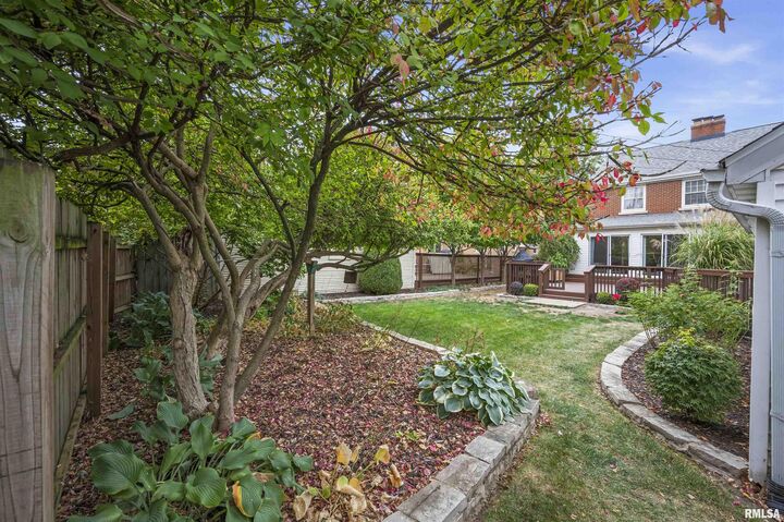 Property Photo:  604 W Forrest Hill Avenue  IL 61604 