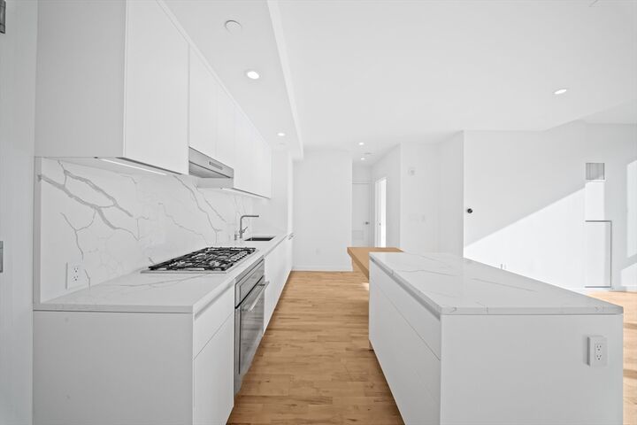 Property Photo: 346 Congress Street 703 MA 02210