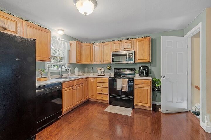 Property Photo:  55 Brier St 55  MA 01420 