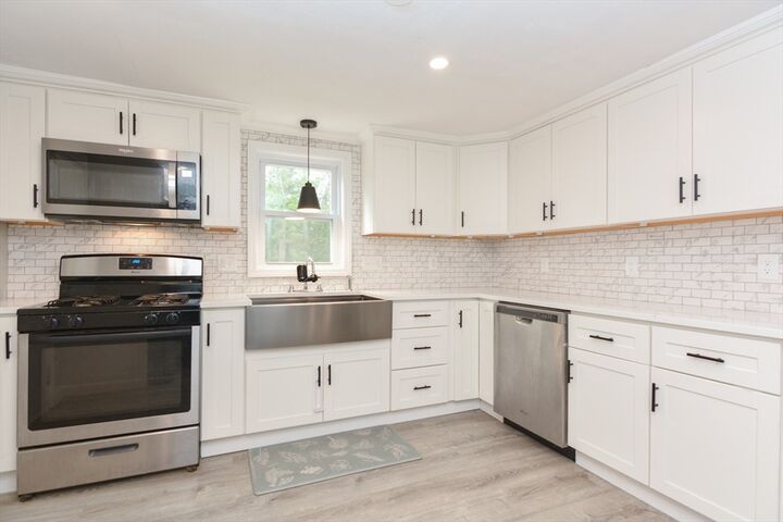 Property Photo:  8 Roberts Rd  MA 01721 