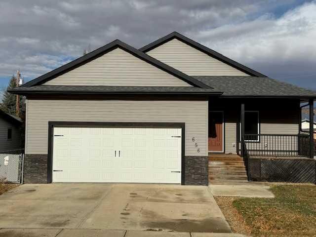 656 Hunter Drive  Drumheller AB T0J 0Y0 photo