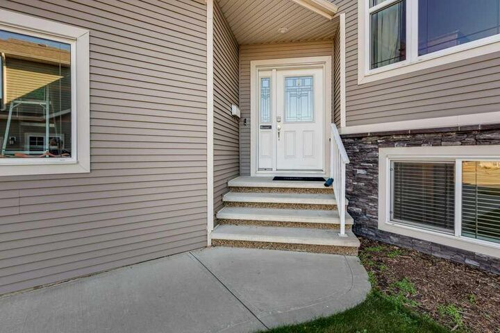 Property Photo: 13 Adina Close AB T4M 0J4