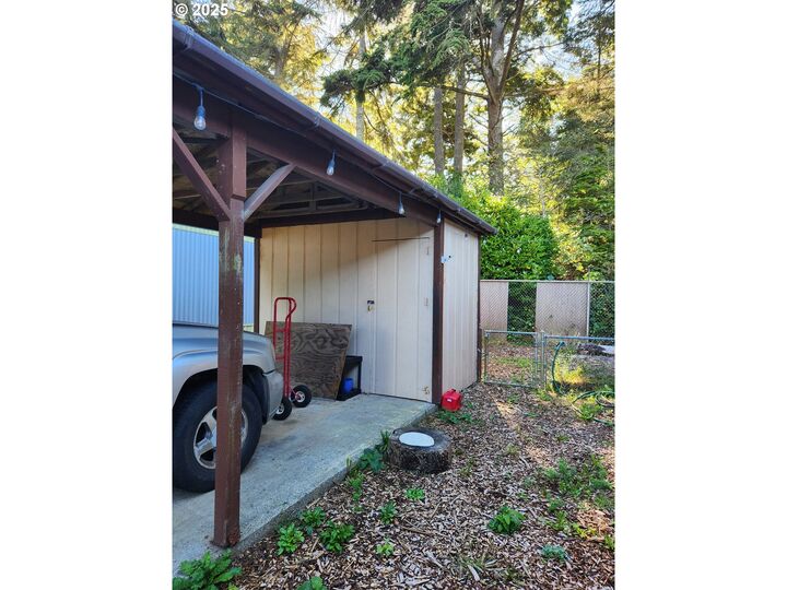 Property Photo:  1435 Ventana Ct  OR 97420