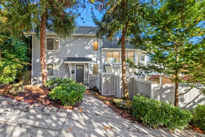 Property Photo: 2406 E Prospect Street WA 98112