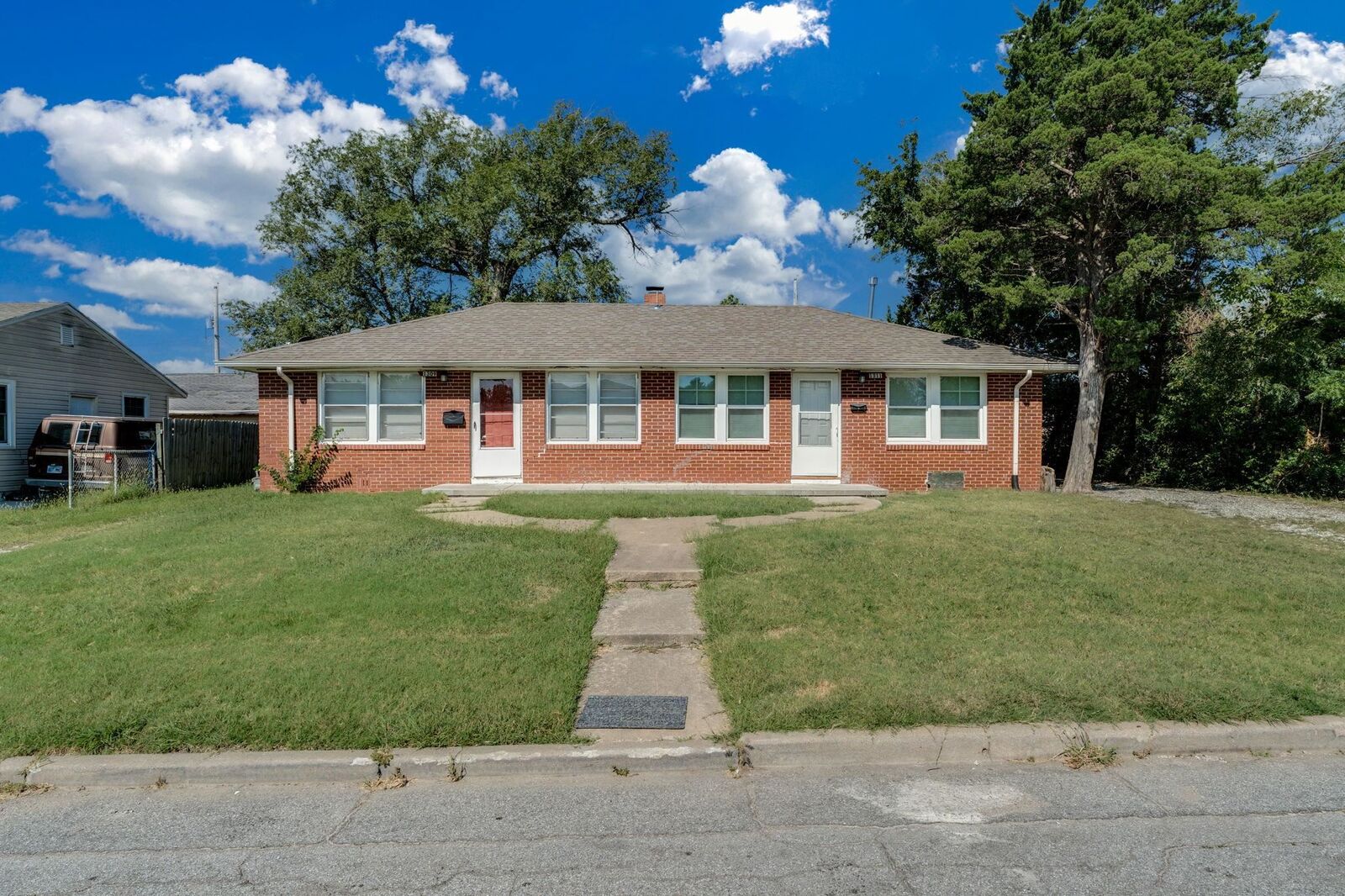 Property Photo:  1309 N Lorraine Ave  KS 67214