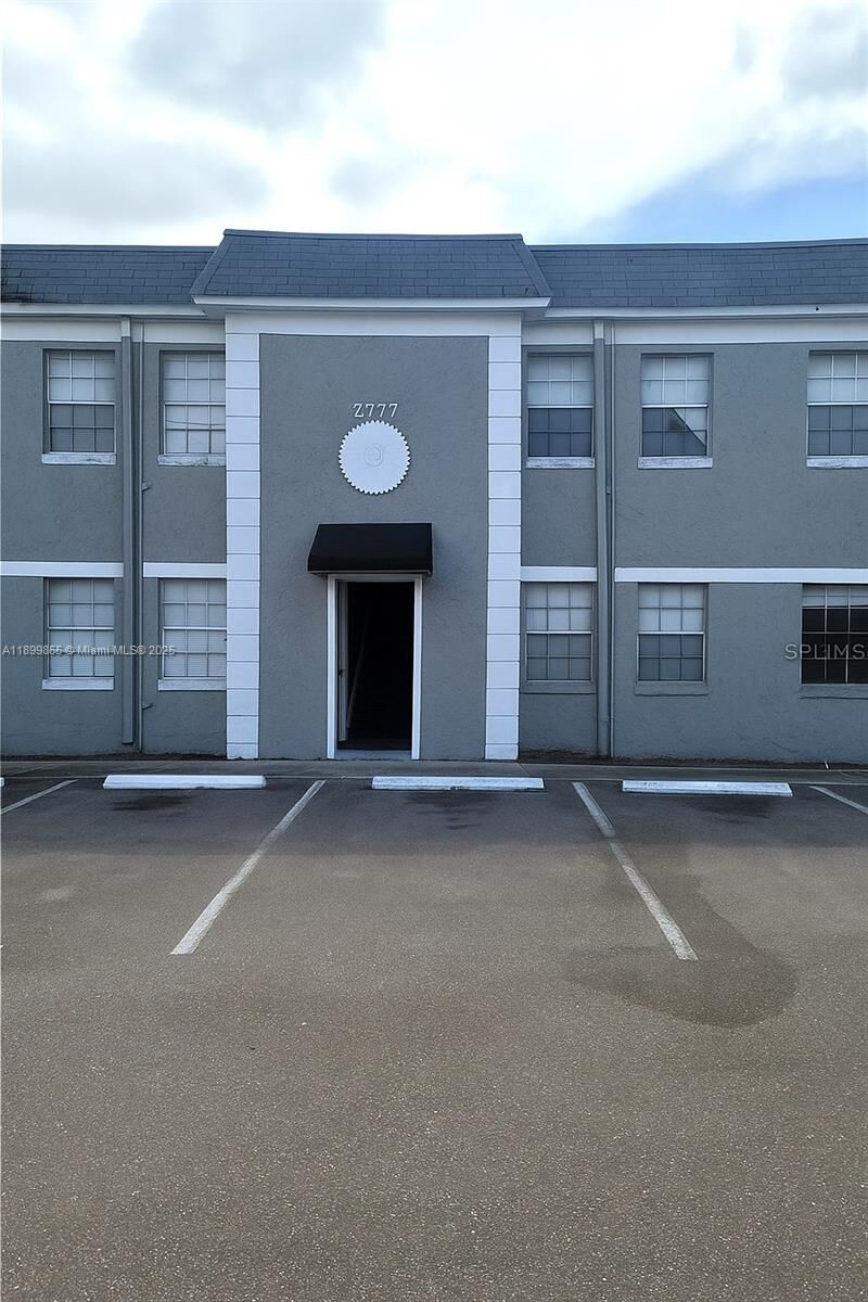 Property Photo: 2777 L B McLeod Rd C FL 32805