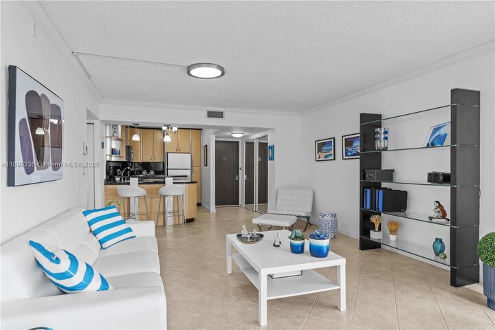 Property Photo: 20379 W Country Club Dr 2039 FL 33180