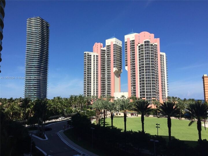 Property Photo:  19370 Collins Ave 415  FL 33160 