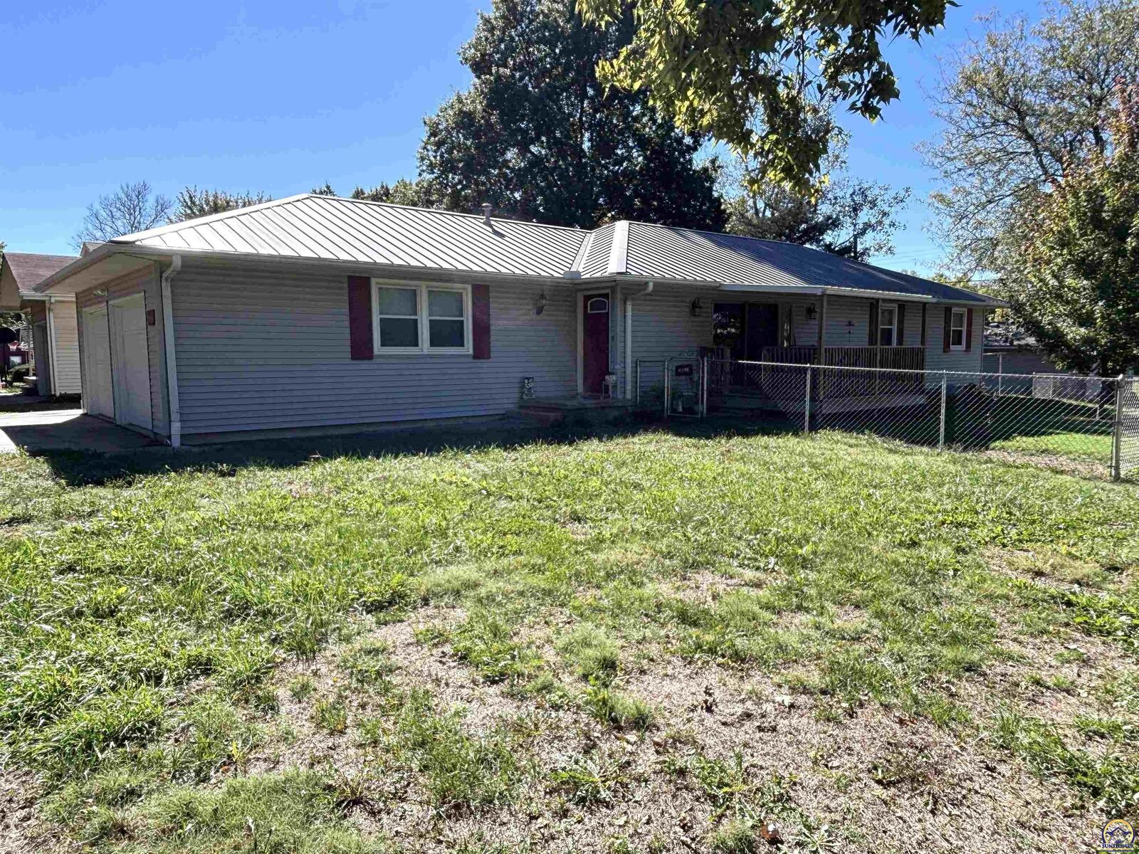 Property Photo: 1001 Woodland St KS 66801
