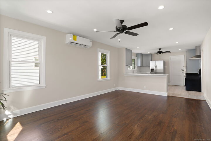 Property Photo: 634 Courtland Avenue CT 06605