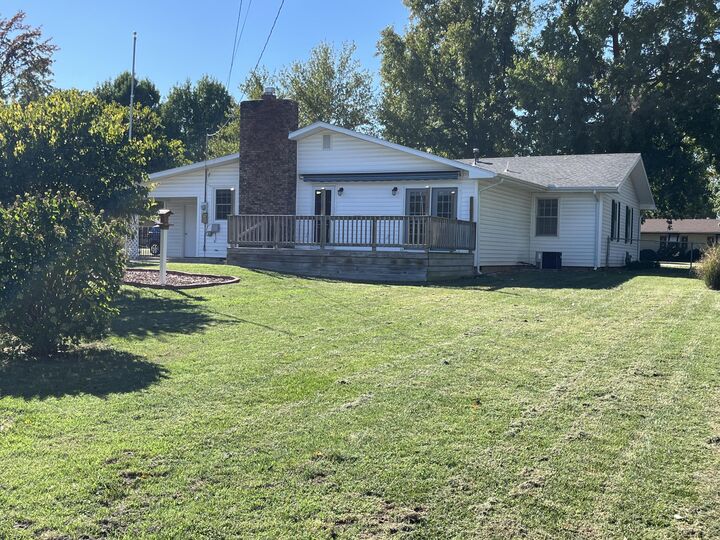 Property Photo:  1220 Tyler Street  MO 65605 
