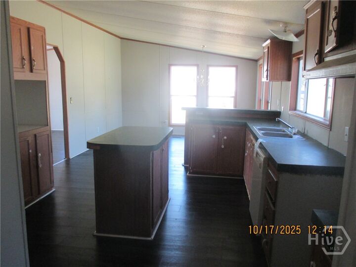 Property Photo: 147 Barn Road Circle GA 31545