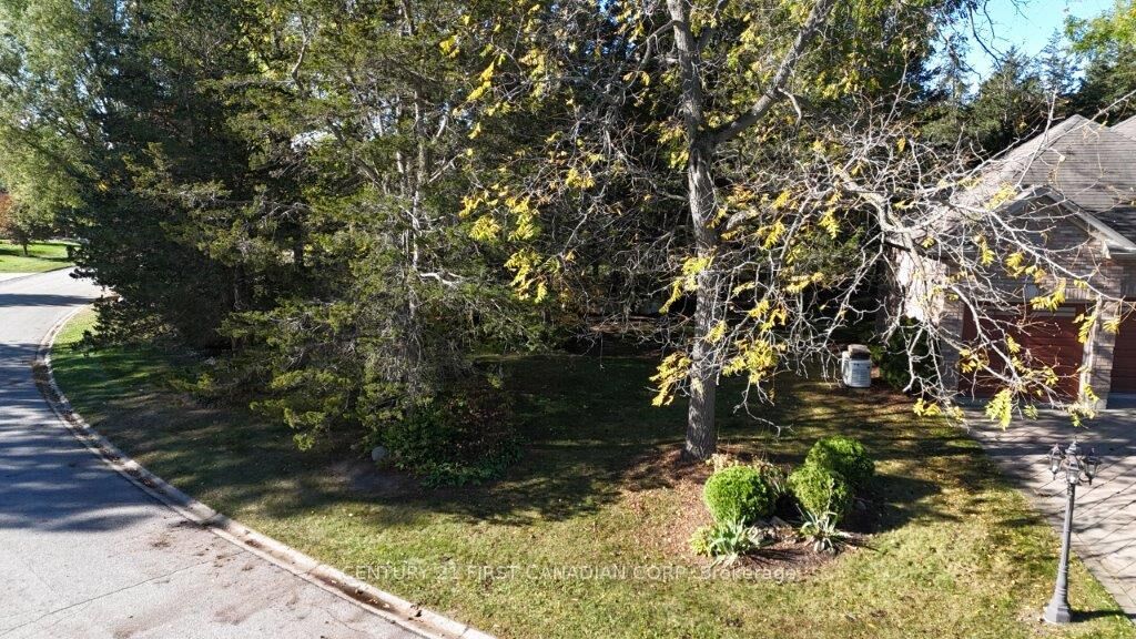 Property Photo:  10137 Merrywood Drive  ON N0M 1T0 