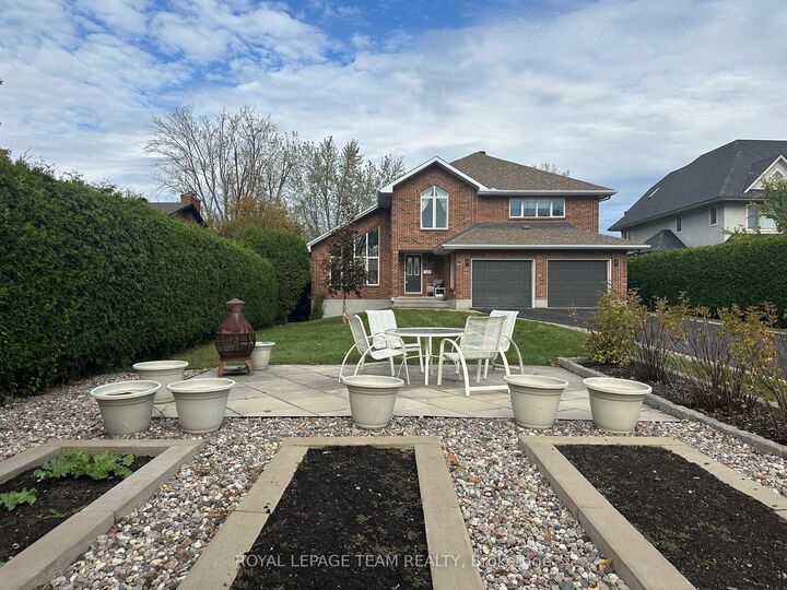 Photo de la propriété:  259 Grandview Road  ON K2H 8B9