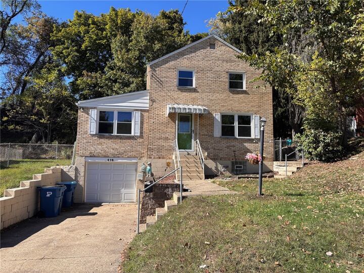 Property Photo: 418 Pennwood Dr PA 15235