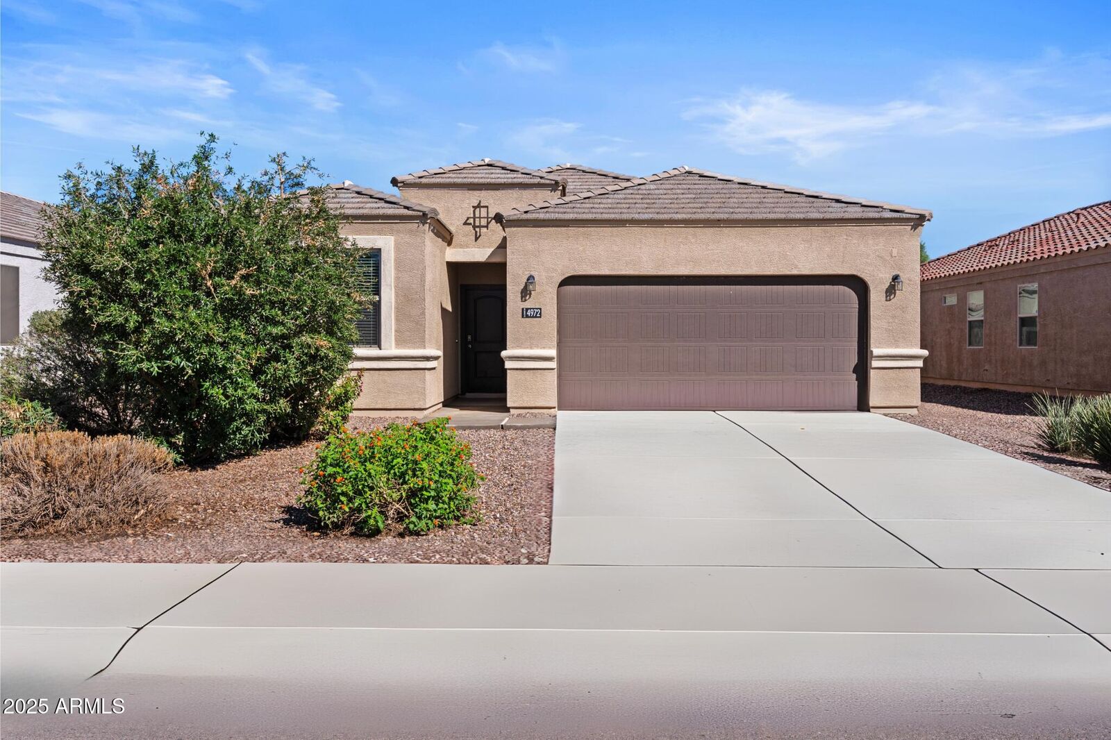 Property Photo:  4972 E Living Stone Way  AZ 85143 