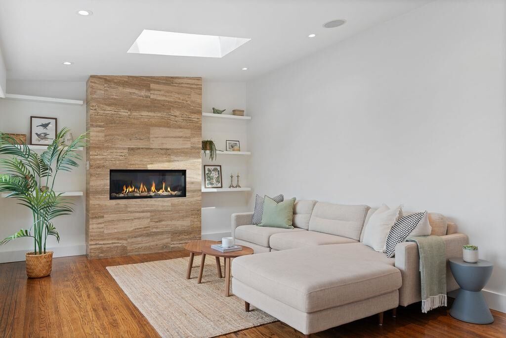 Property Photo:  727 Crystal Court  BC V7R 2B6