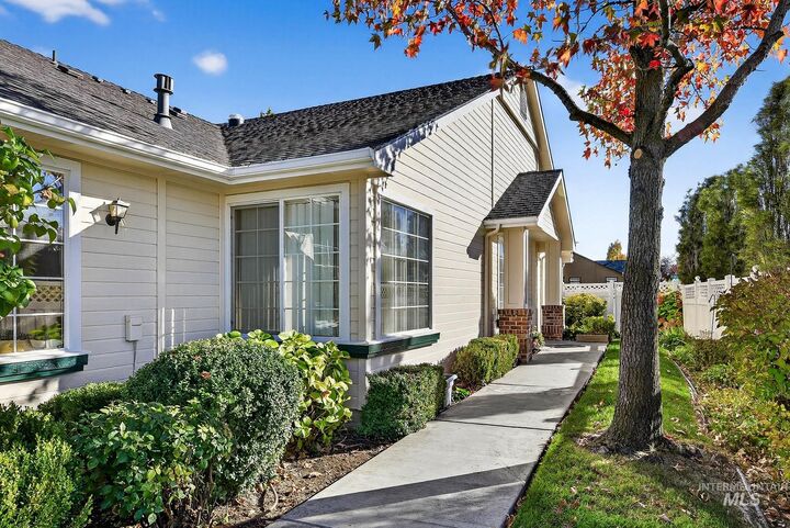 Property Photo:  3289 W Fieldstream Lane  ID 83646 
