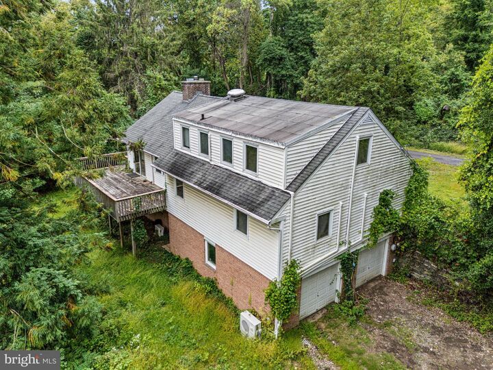 Property Photo: 2029 Paddock Lane PA 19428