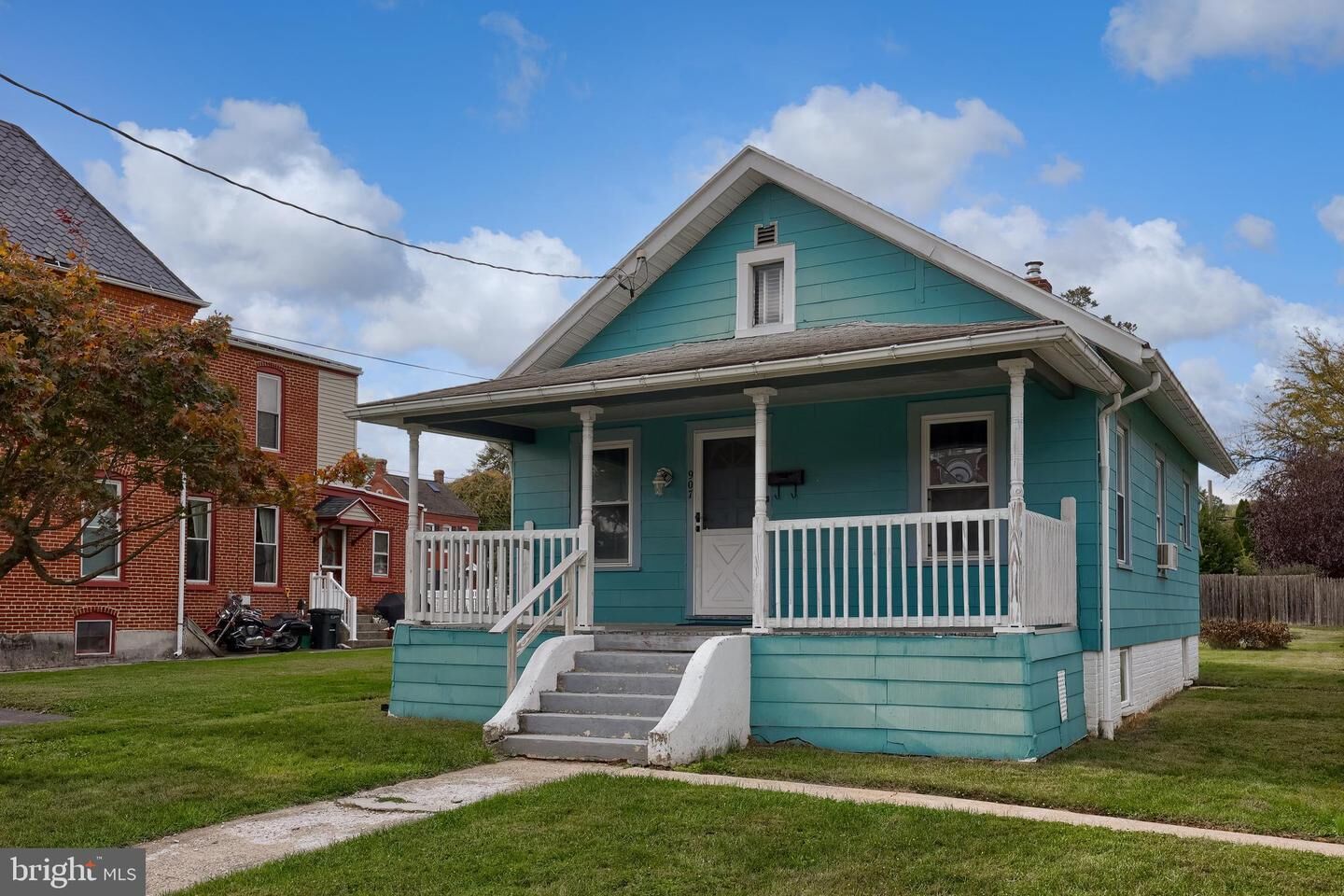 Property Photo: 907 Walnut Street PA 17512
