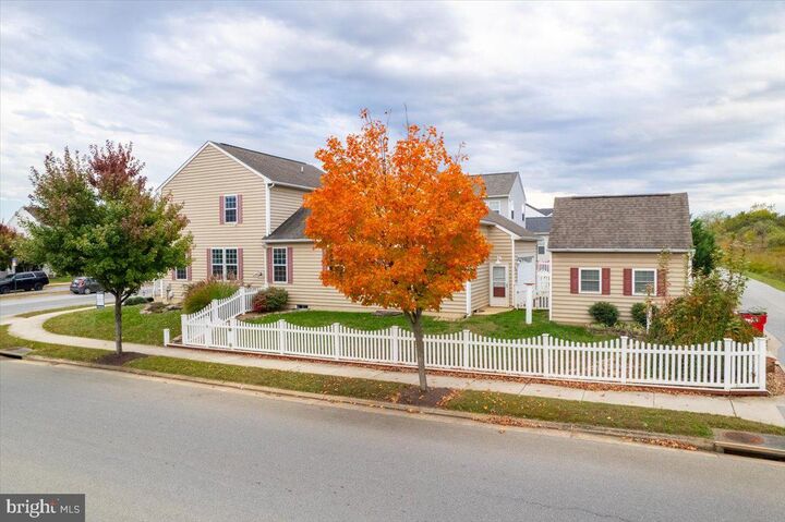 Property Photo: 1257 N Fairfax Boulevard WV 25438