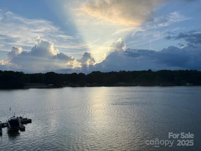 Property Photo: 9817 Emerald Point Drive 6 NC 28278