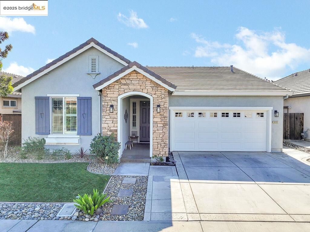 Property Photo:  8353 Brookhaven Cir  CA 94505 