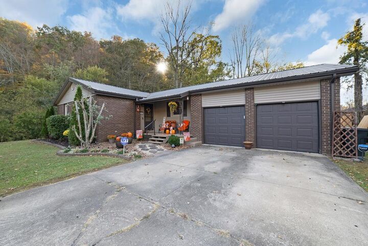 2731 40  Paintsville KY 41240 photo