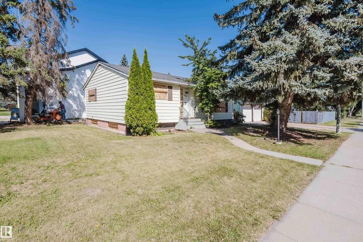 14632 95 Avenue NW  Edmonton AB T5N 0B3 photo