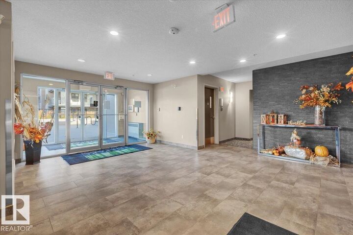 Property Photo: 5029 Edgemont Boulevard NW 305 AB T6M 2N6