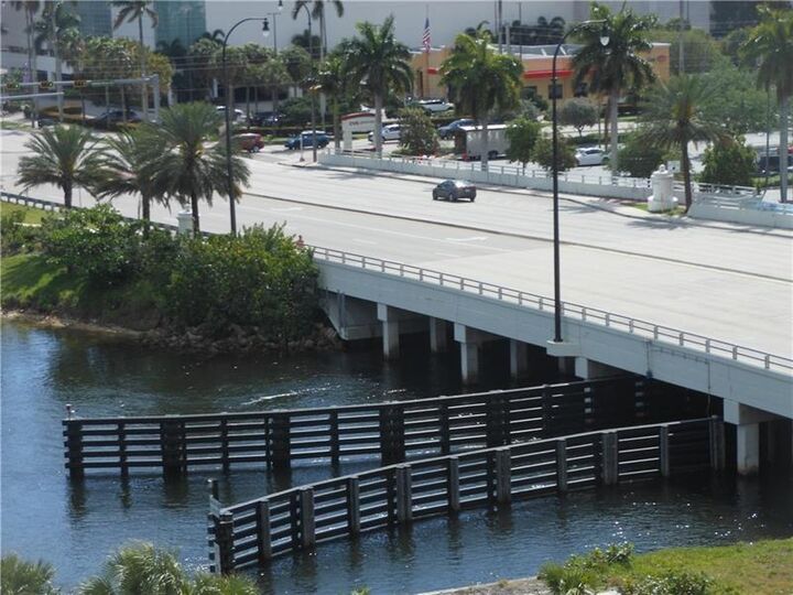 Property Photo: 1160 N Federal Hwy 818 FL 33304