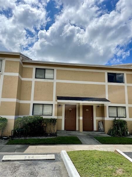 Property Photo: 9490 Palm Circle South FL 33025