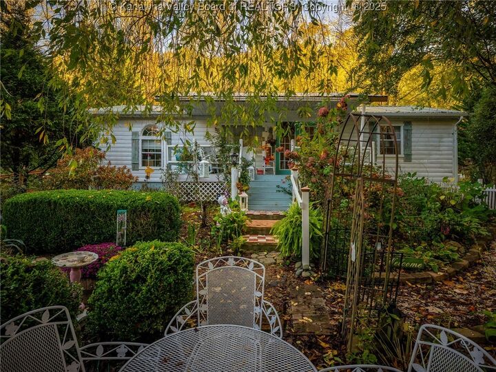 Property Photo:  103 Chesnut Drive  WV 25154