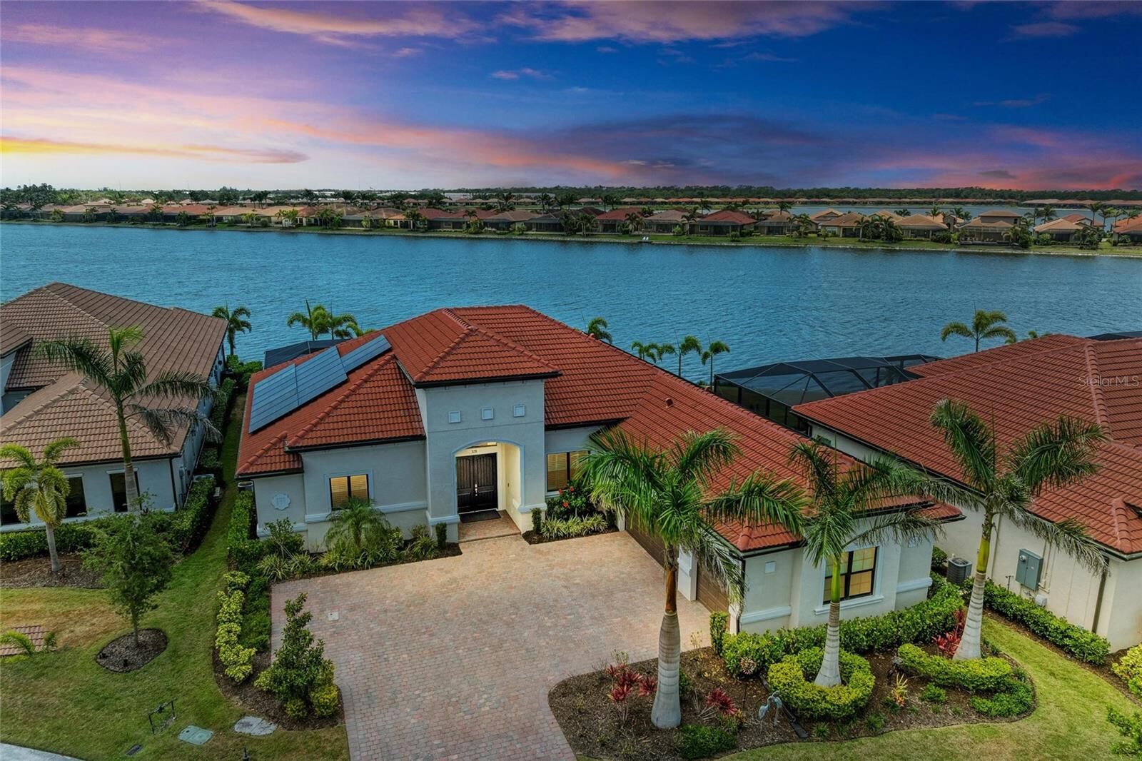 Property Photo: 328 Maraviya Boulevard FL 34275