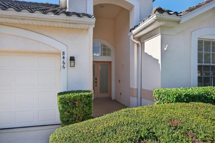 Property Photo: 8466 Idlewood Court FL 34202