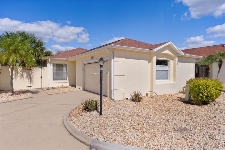 Property Photo:  1330 La Jolla Circle  FL 32159