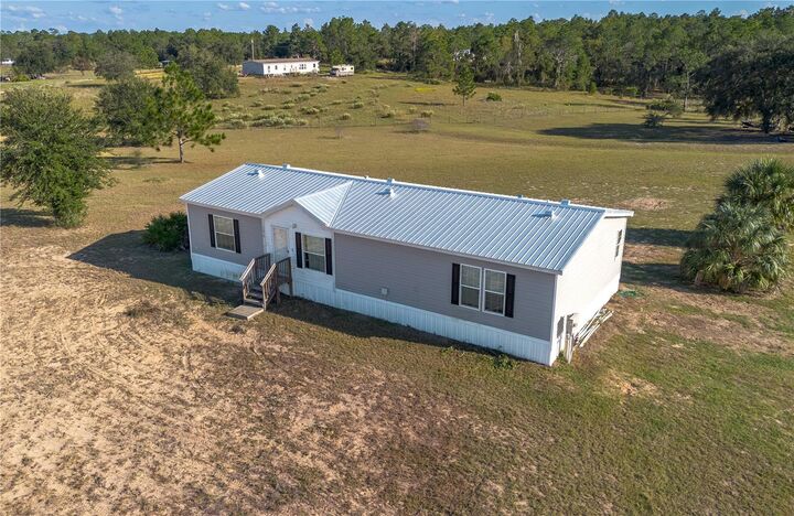 Property Photo:  15919 SE 108th Loop  FL 32179 
