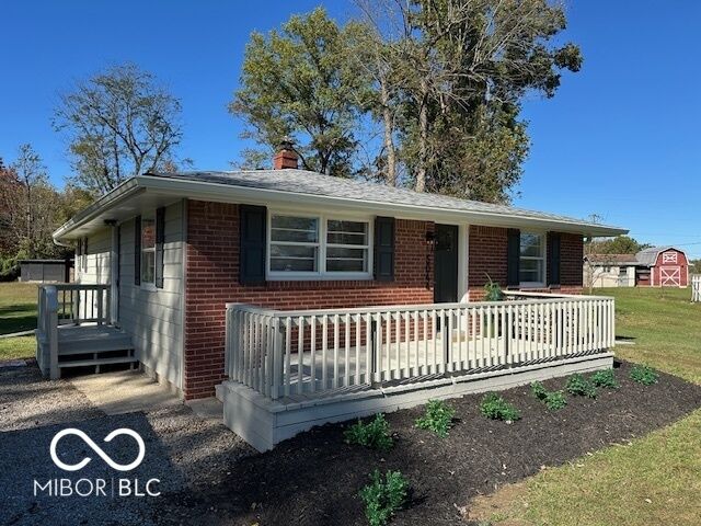 Property Photo: 5044 S Vine Street IN 47201